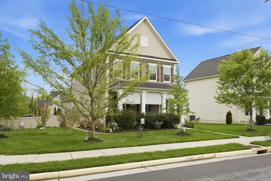 15 S Locust St, Lovettsville, VA 20180 - #3