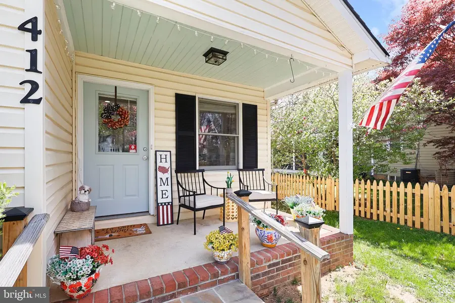 412 S Maple Ave, Purcellville, VA 20132 - #3