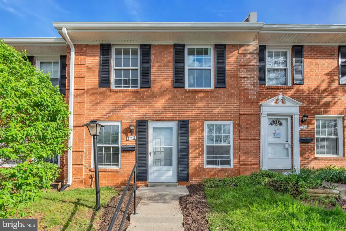 222 N Auburn Dr, Sterling, VA 20164 - #1