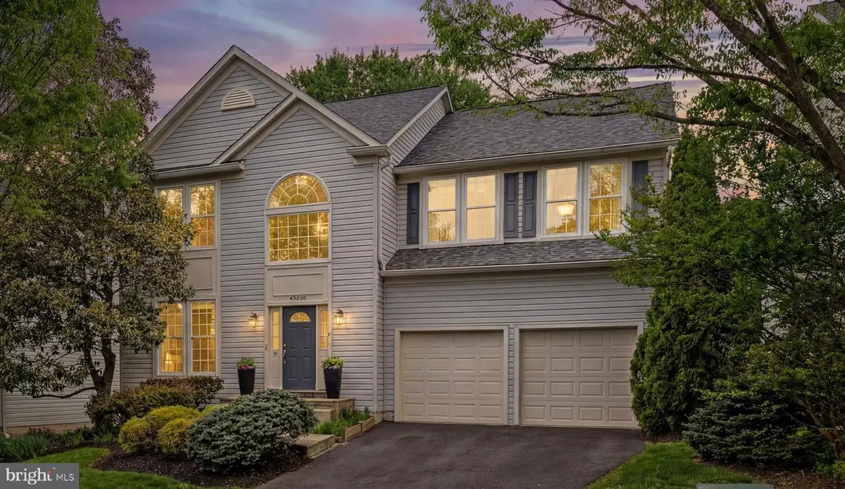 43200 Lighthouse Pl, Chantilly, VA 20152 - #1