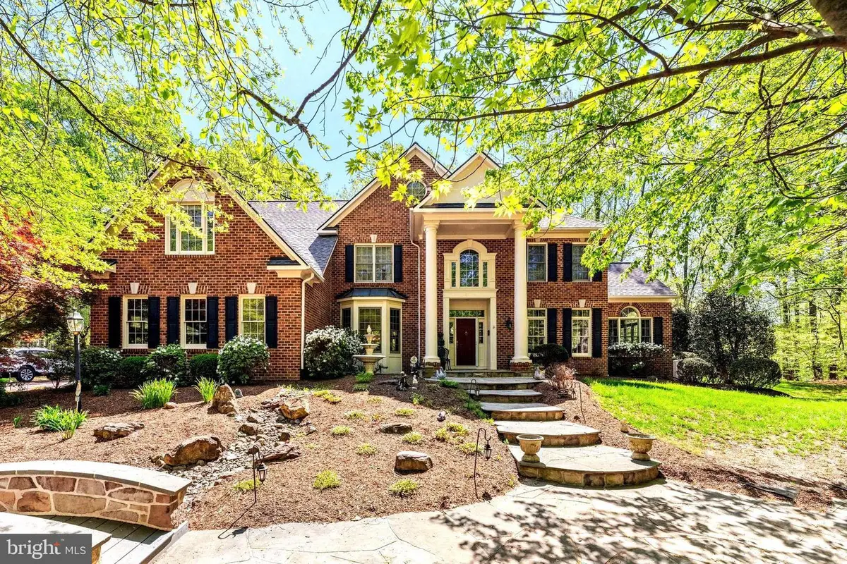 22167 Woodwinds Dr, Leesburg, VA 20175 - #1