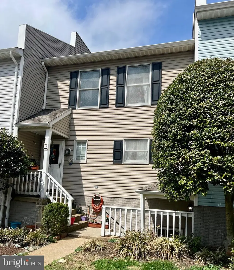 12 Stonewall Ct, Middleburg, VA 20117 - #2