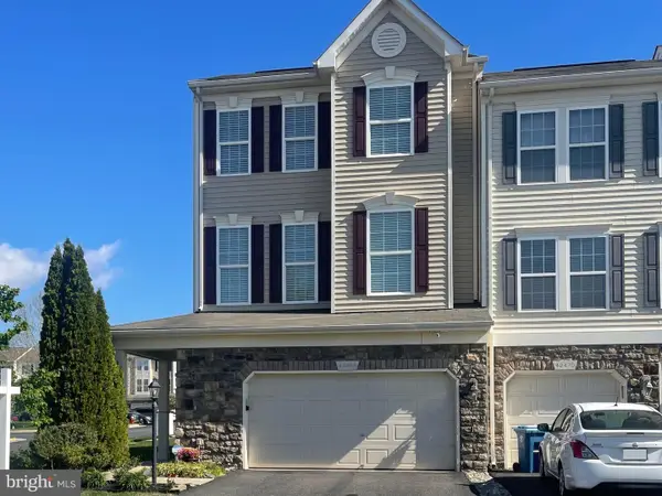 42468 Franklin Benjamin Ter, BROADLANDS, VA 20148