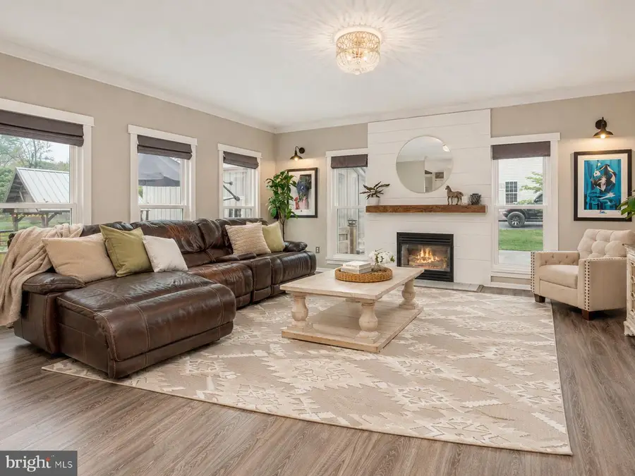 37440 Whitacre Ln, Purcellville, VA 20132 - #3