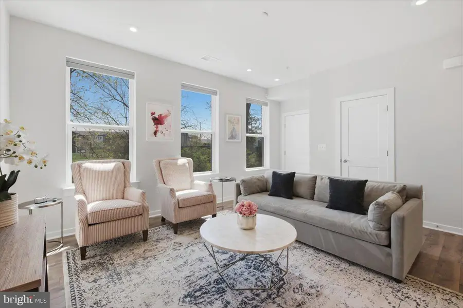 44576 Wolfhound Sq, Ashburn, VA 20147 - #3