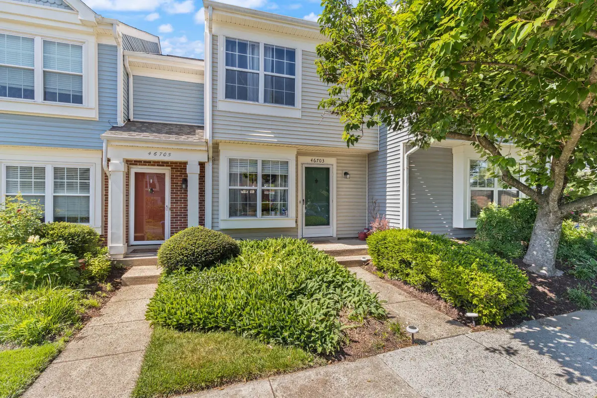 46703 Atwood Sq, Sterling, VA 20164 - #1