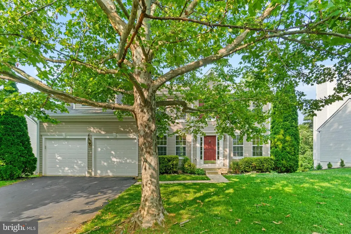 17538 Falls Pl, Round Hill, VA 20141 - #1