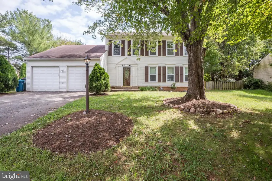 10136 Yorktown Dr, Great Falls, VA 22066 - #2