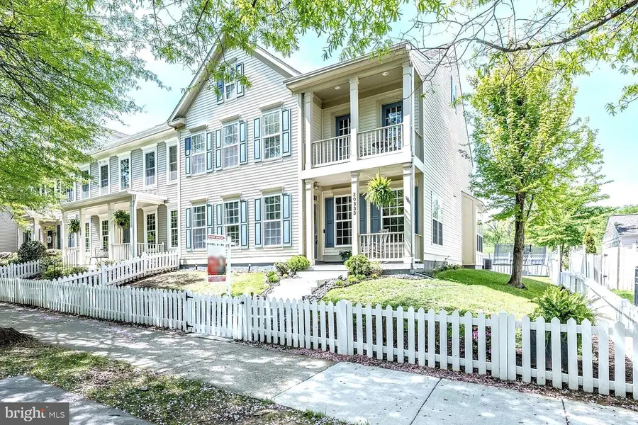 20333 Charter Oak Dr, Ashburn, VA 20147 - #2