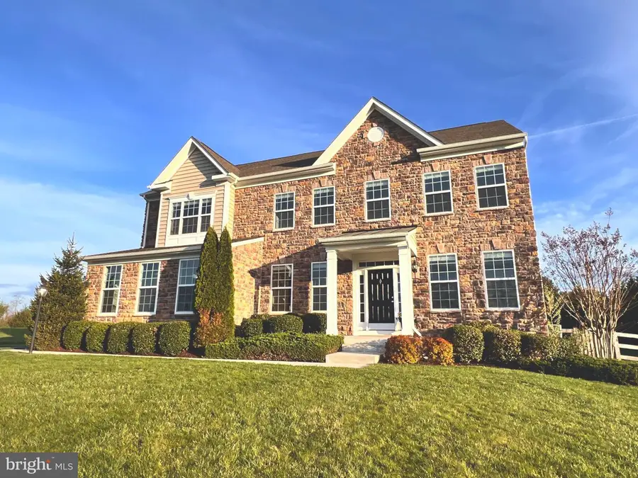 38640 Woodsage Ct, Waterford, VA 20197 - #2
