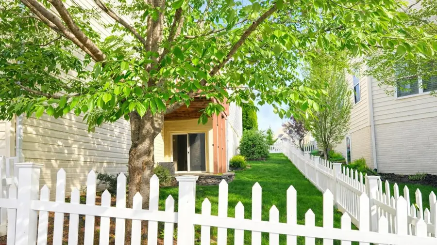 17446 Lethridge Cir, Round Hill, VA 20141 - #3