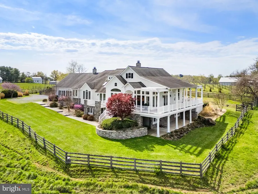 35047 Snickersville Tpke, Round Hill, VA 20141 - #2