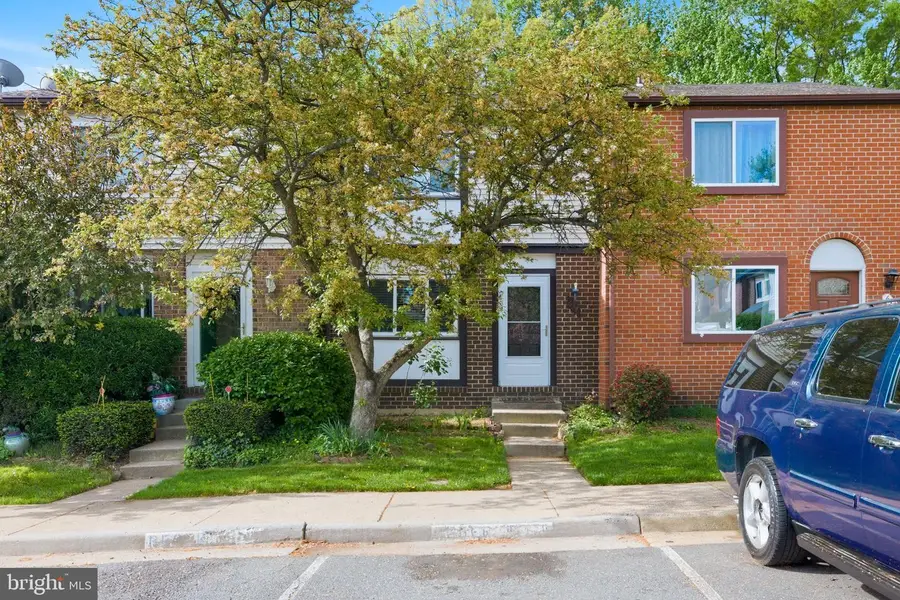 614 Giles Pl, Sterling, VA 20164 - #2