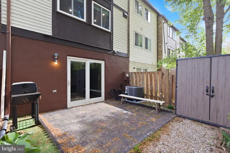 614 Giles Pl, Sterling, VA 20164 - #3