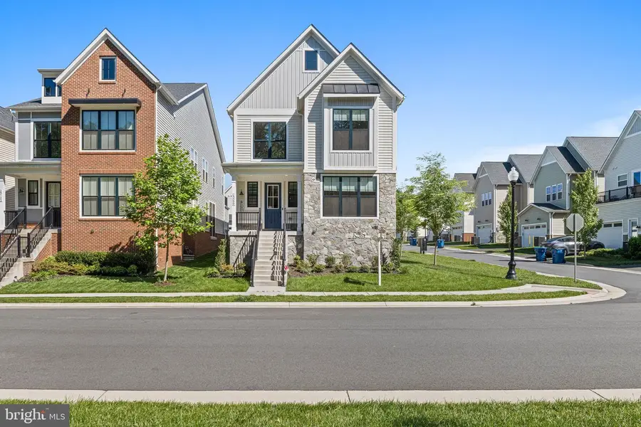 23099 Glenwood Heights Cir, Brambleton, VA 20148 - #3