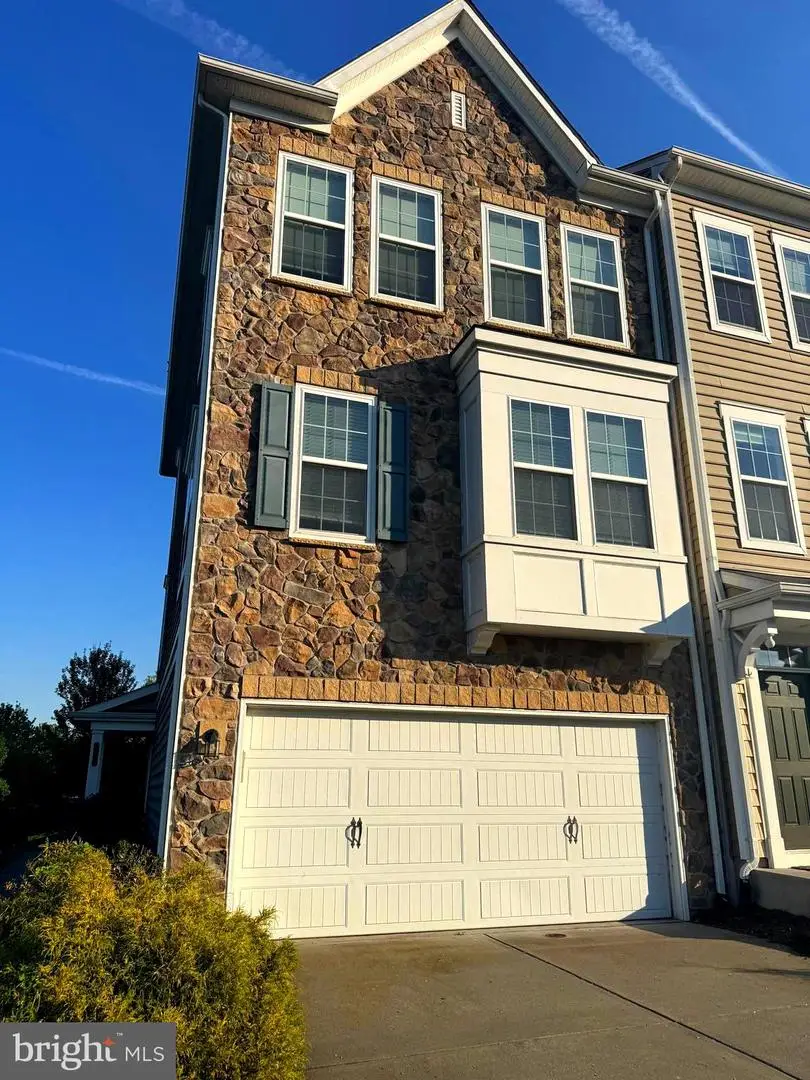 45029 Graduate Ter, Ashburn, VA 20147 - #1