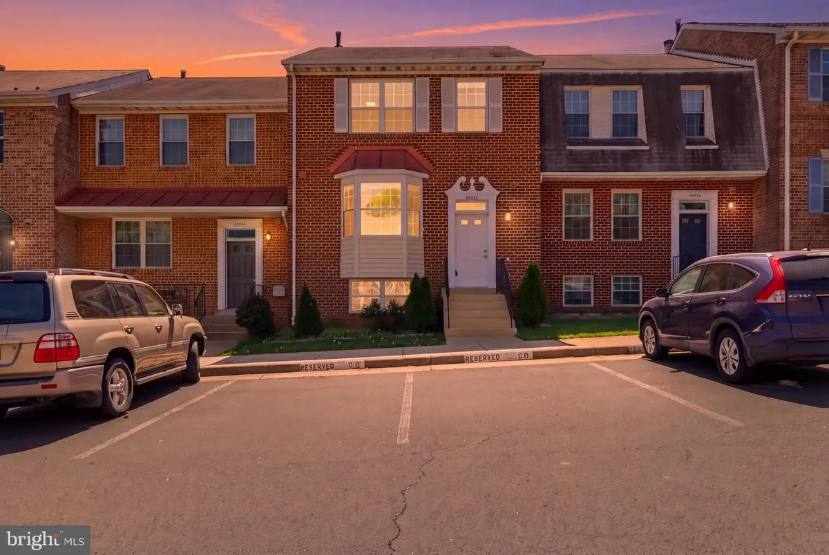 46601 Carriage Ct, Sterling, VA 20164 - #1