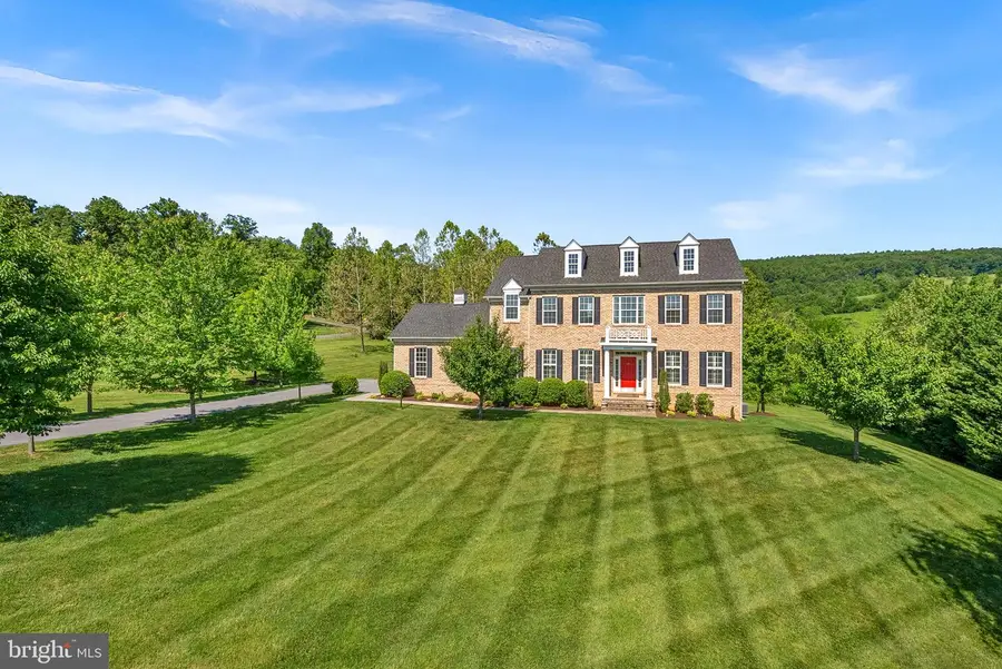 35124 Greyfriar Dr, Round Hill, VA 20141 - #3
