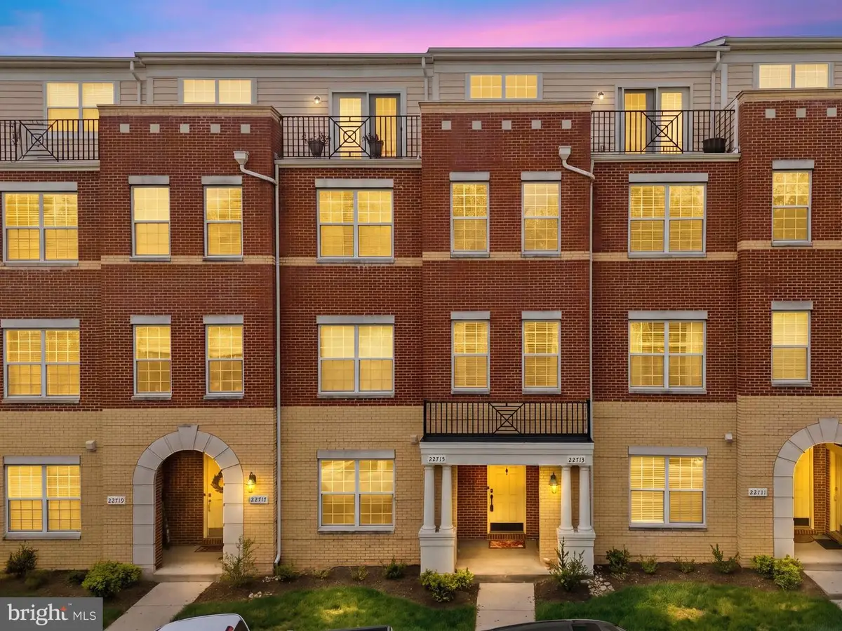 22715 Settlers Trail Ter, Brambleton, VA 20148 - #1