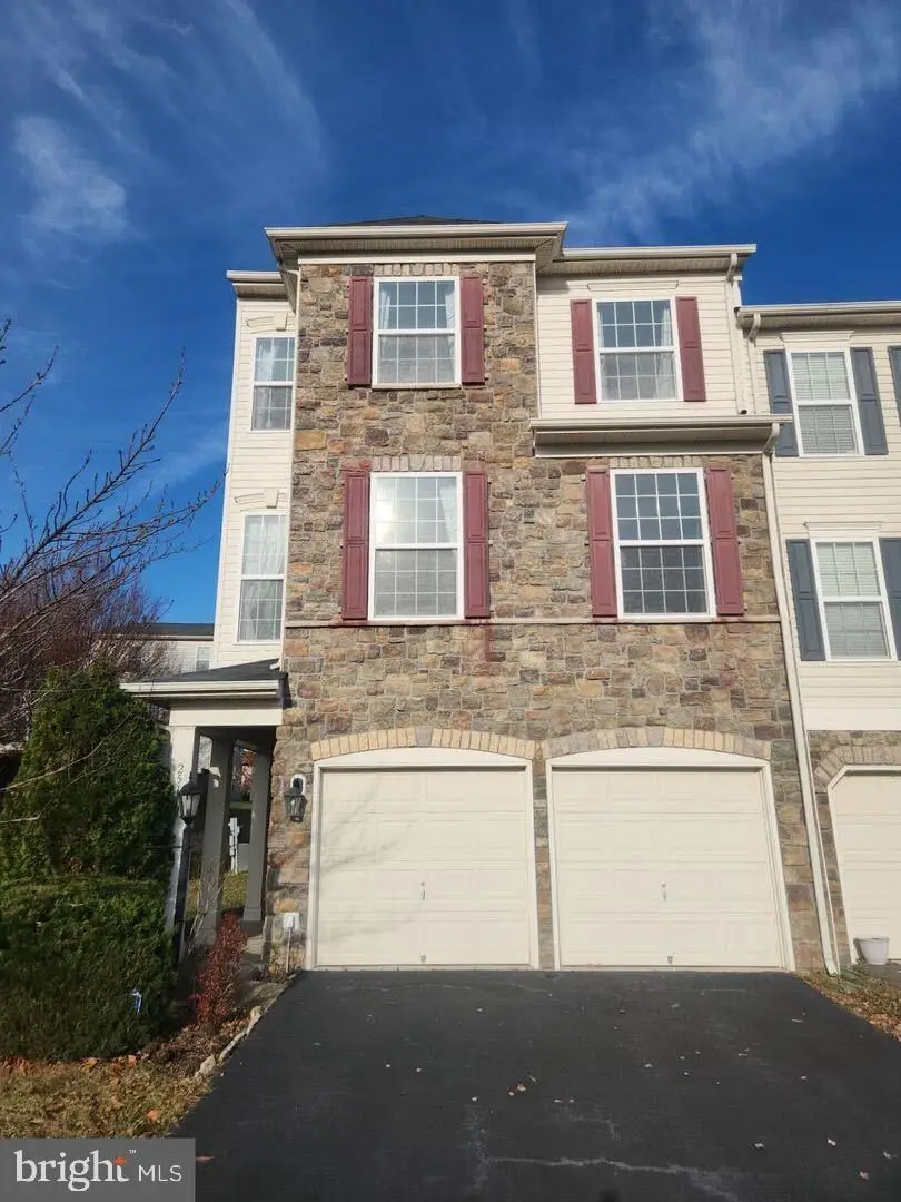 25119 Hummocky Ter, Aldie, VA 20105 - #1