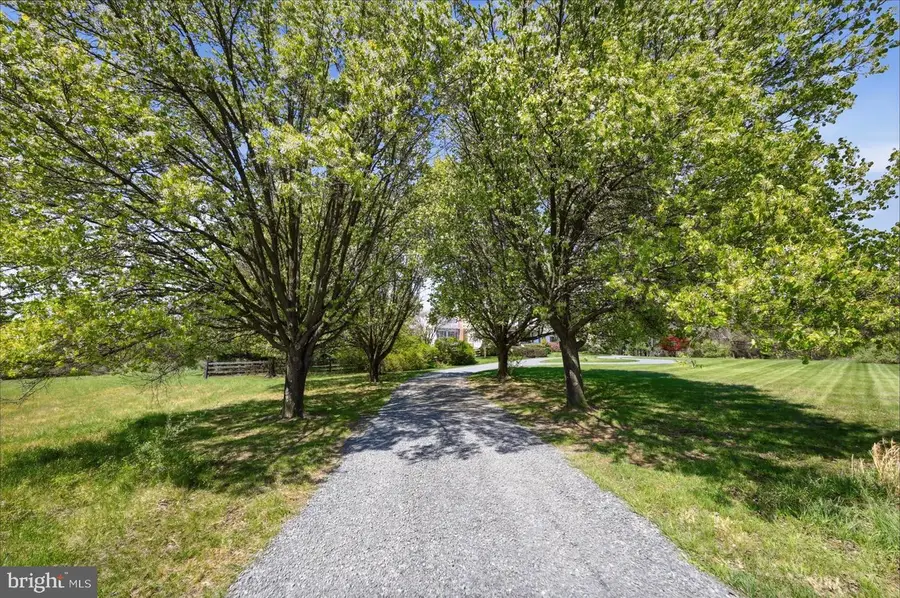 12282 Enfield Ln, Lovettsville, VA 20180 - #2