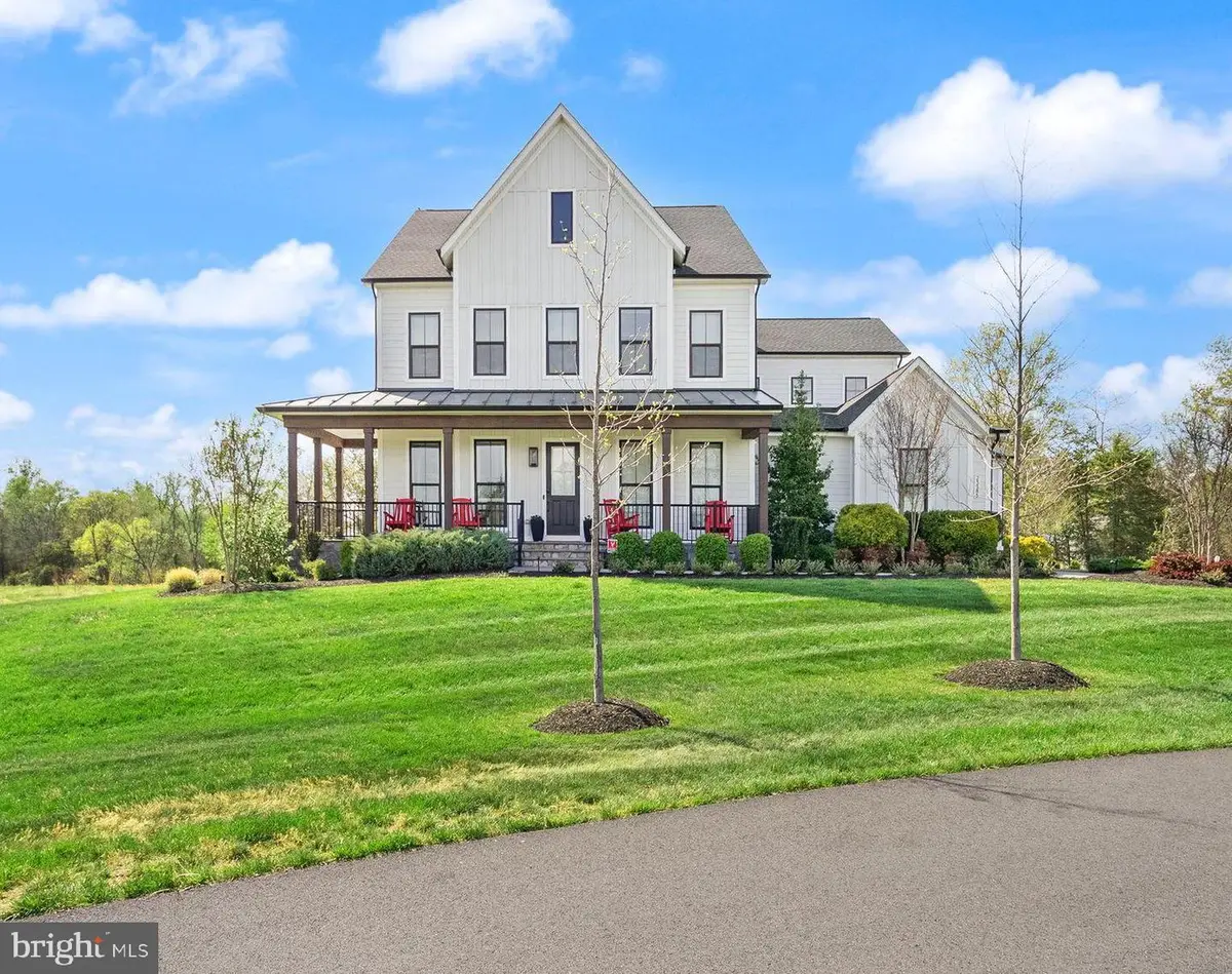 23385 Walking Woods Ln, Aldie, VA 20105 - #1