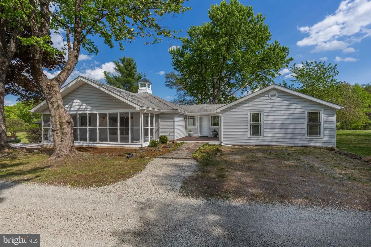 15630 Edgegrove Rd, Blue Ridge, VA 20132 - #1