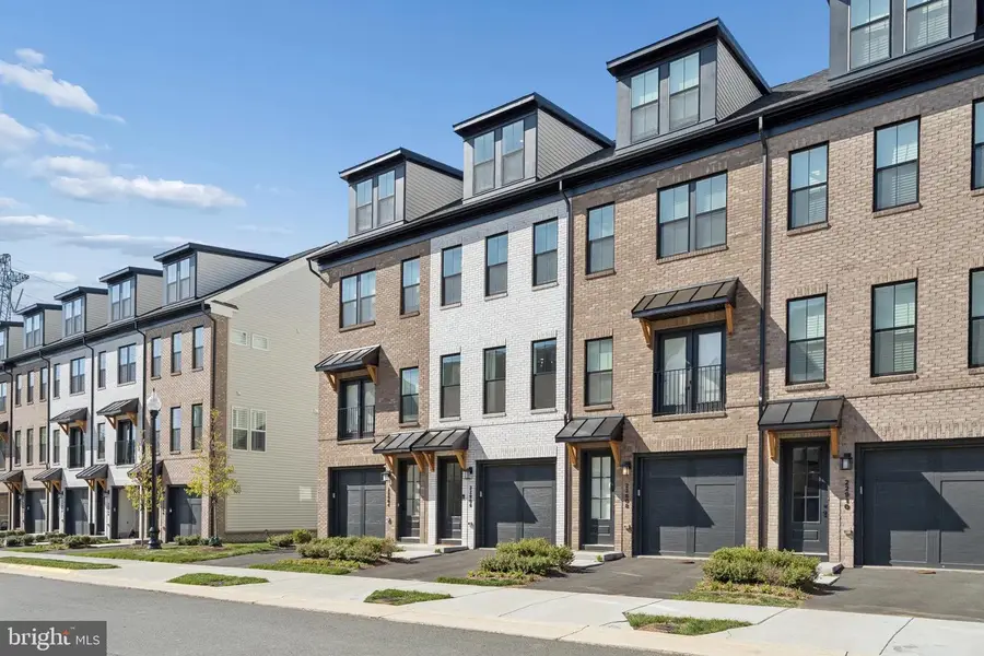 22906 Tawny Pine, Ashburn, VA 20148 - #3