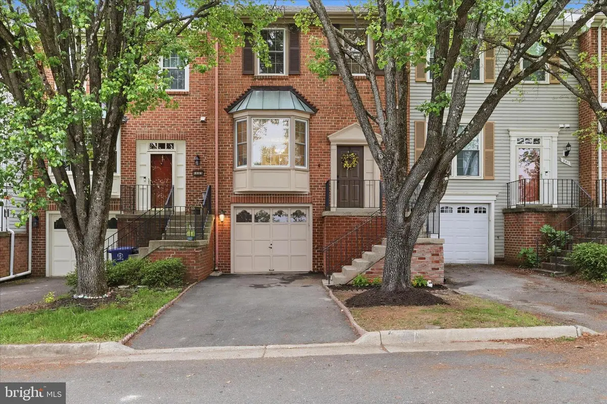 339 Davis Ave Sw, Leesburg, VA 20175 - #1