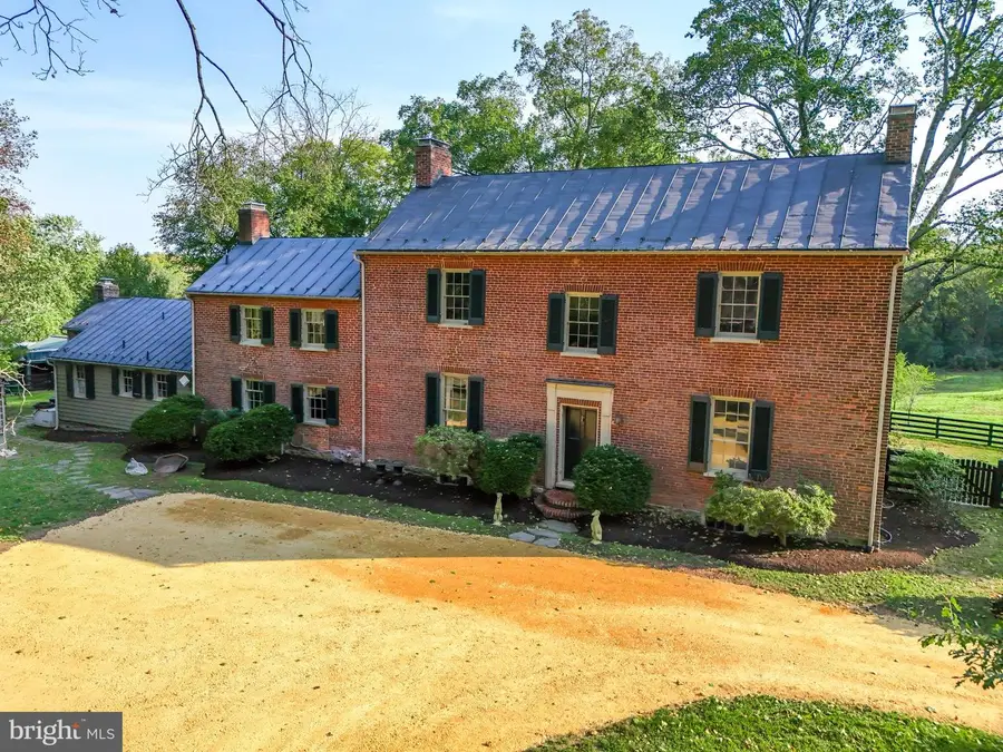 20048 Shelburne Glebe Rd, Purcellville, VA 20132 - #3