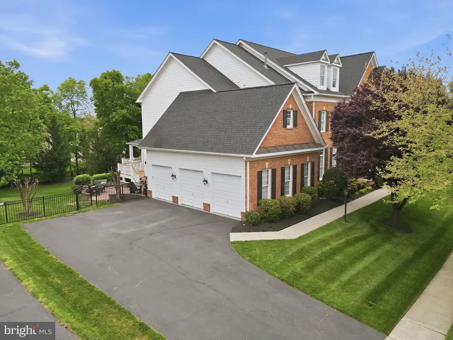 18777 Upper Meadow Dr, Leesburg, VA 20176 - #3