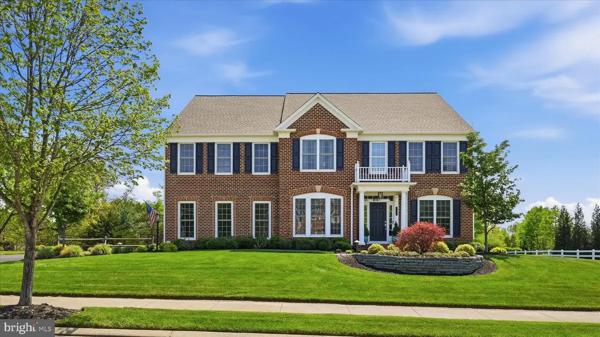 21164 Laurel Springs Dr, Leesburg, VA 20175 - #1