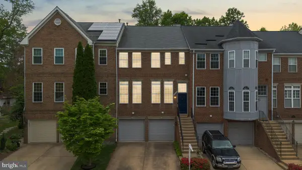 20695 Riptide Sq, STERLING, VA 20165