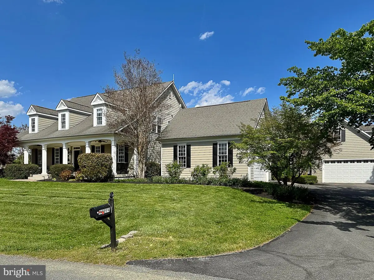 13214 Greenstaff Ln, Lovettsville, VA 20180 - #1