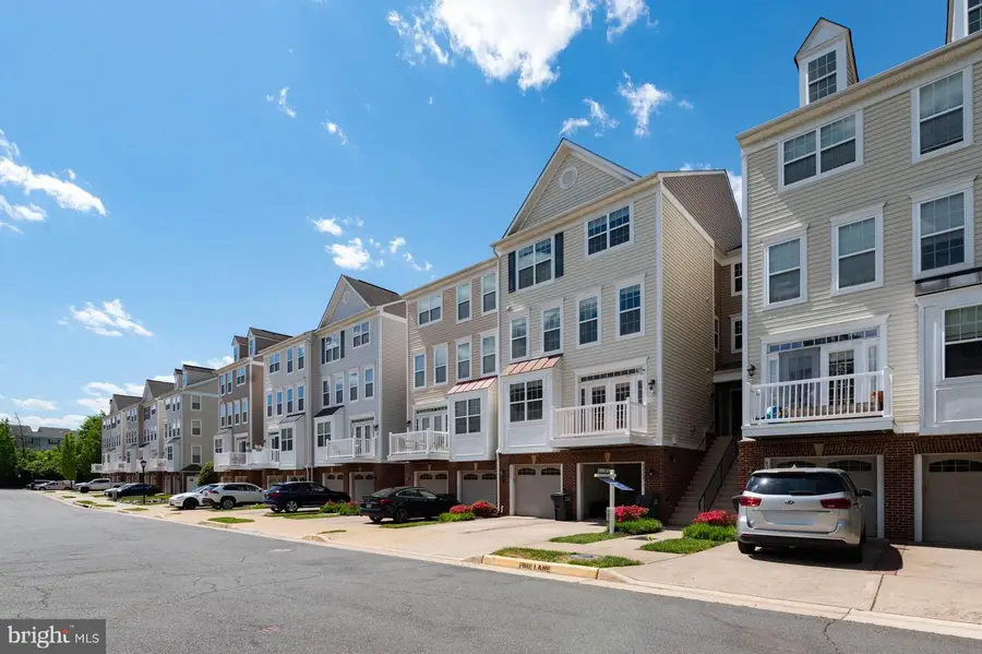 45764 Winding Branch Ter, Sterling, VA 20166 - #2