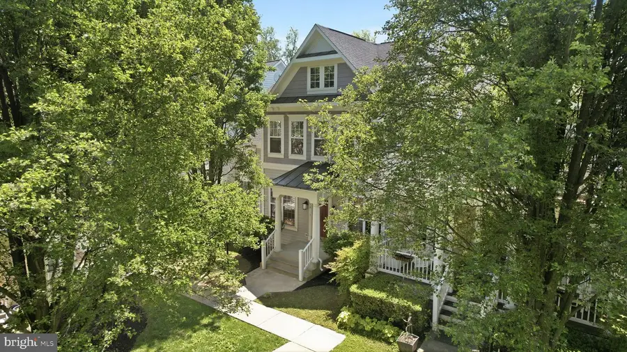 530 Gentlewood Sq, Purcellville, VA 20132 - #2