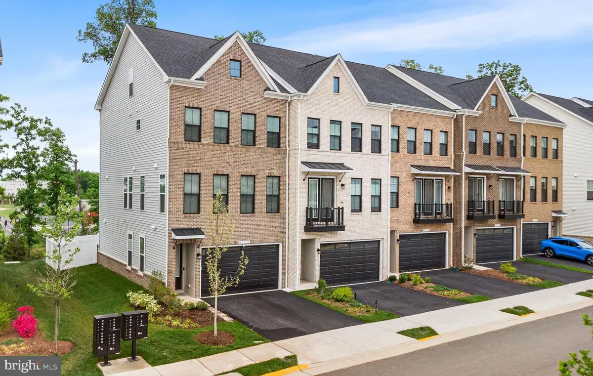 42161 Shining Star Sq, Brambleton, VA 20148 - #1