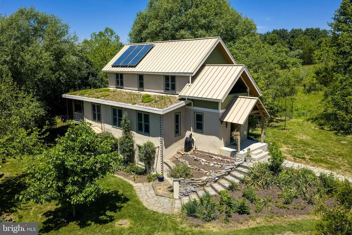 41065 Hickory Shade Ln, Lovettsville, VA 20180 - #1