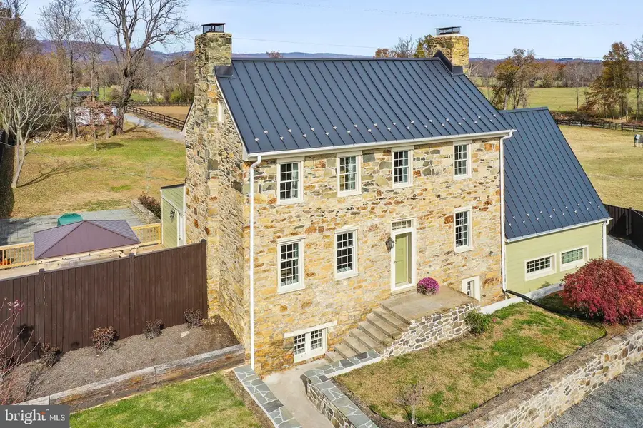 20597 Airmont Rd, Bluemont, VA 20135 - #2