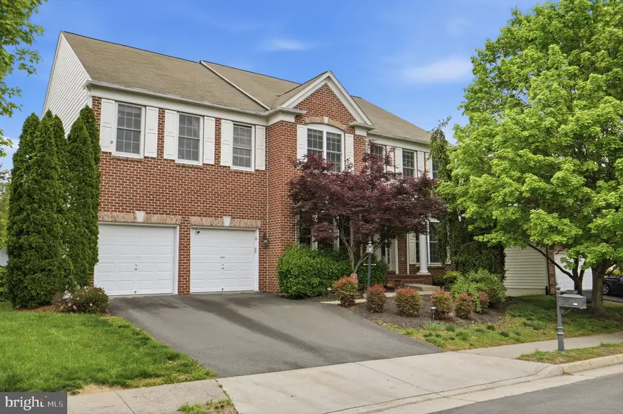 43774 Brownburg Pl, Chantilly, VA 20152 - #2