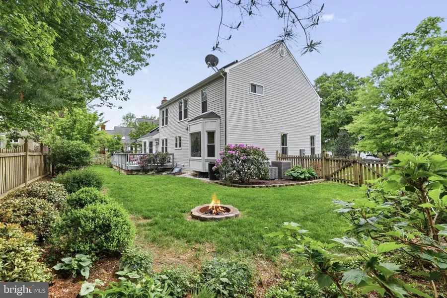 17288 Pickwick Dr, Purcellville, VA 20132 - #2