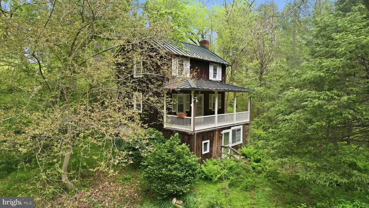 40107 Quarter Branch Rd, Lovettsville, VA 20180 - #1