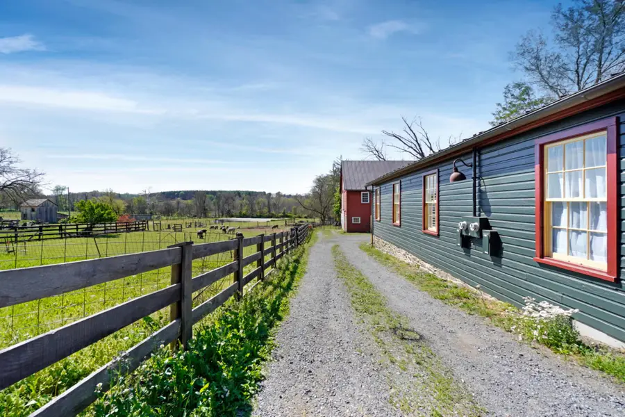 15483 Second St, Waterford, VA 20197 - #3