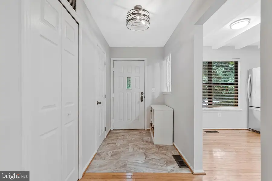265 Chelmsford Ct, Sterling, VA 20165 - #3