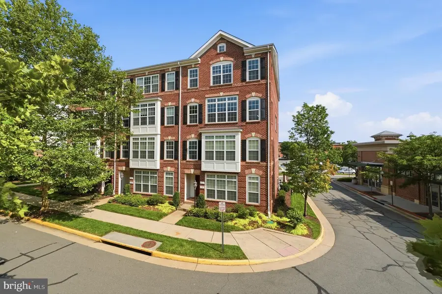 43523 Mahala St, Leesburg, VA 20176 - #3