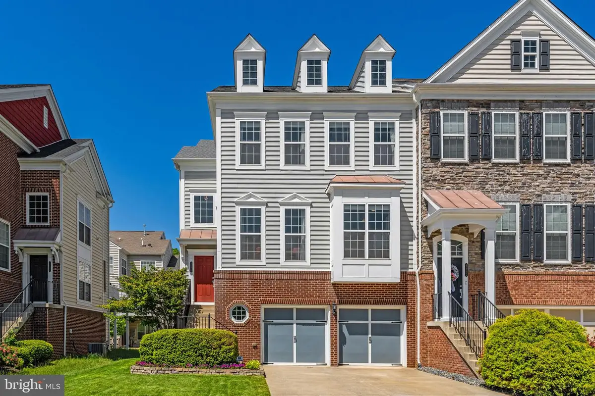 43570 Heritage Gap Ter, Chantilly, VA 20152 - #1
