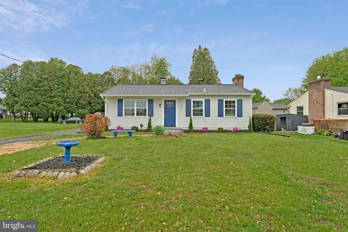 450 E E St, Purcellville, VA 20132 - #1