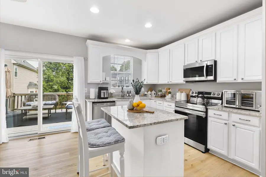401 Rusert Dr Se, Leesburg, VA 20175 - #3