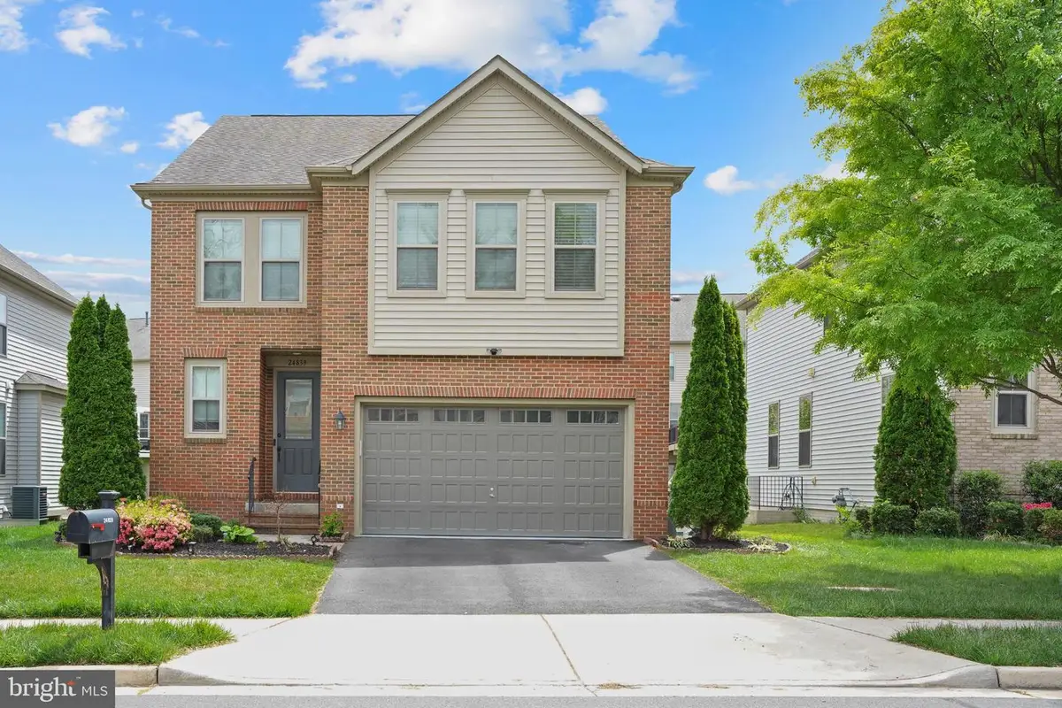 24839 Somerby Dr, Chantilly, VA 20152 - #1