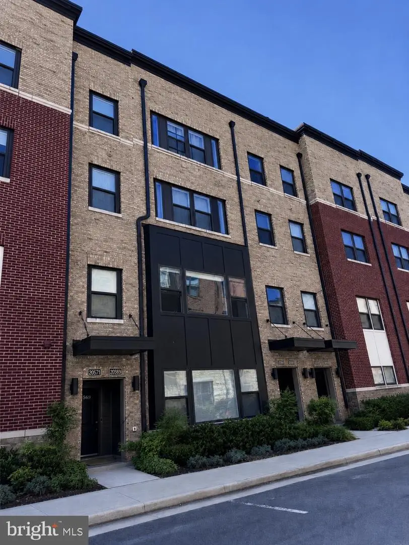 20567 Milbridge Ter, Ashburn, VA 20147 - #2